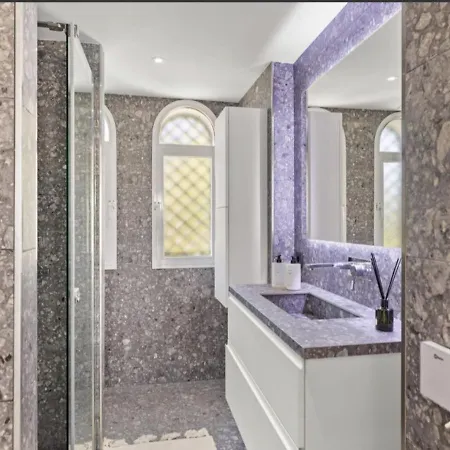 בית נופש Se8 - Stylish Townhouse With Rooftop Terrace *