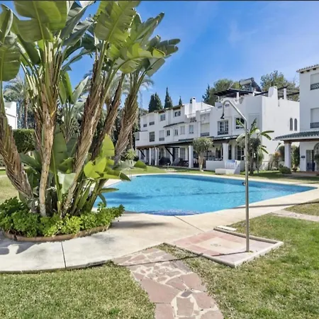 Se8 - Stylish Townhouse With Rooftop Terrace מארבלה