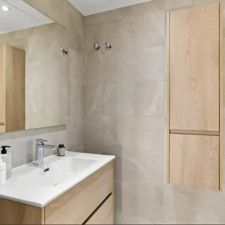 Se8 - Stylish Townhouse With Rooftop Terrace 펜션