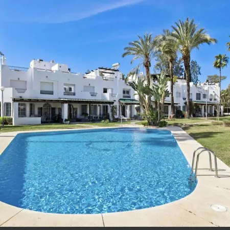 Se8 - Stylish Townhouse With Rooftop Terrace Prázdninový dům Marbella