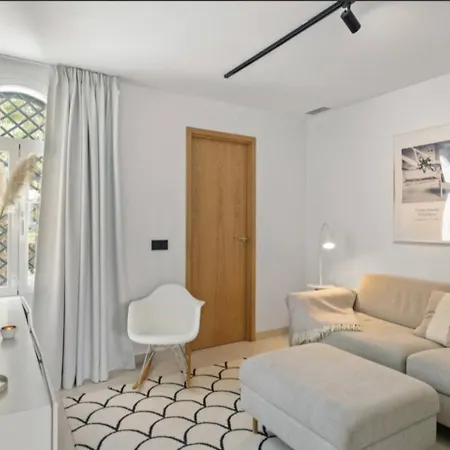 Se8 - Stylish Townhouse With Rooftop Terrace * Marbella