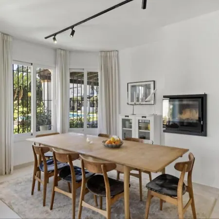 Se8 - Stylish Townhouse With Rooftop Terrace Prázdninový dům Marbella