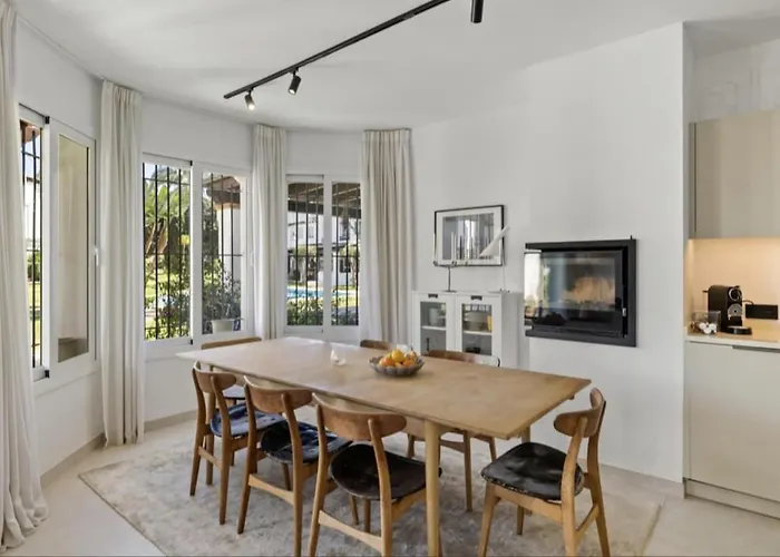 Dom wakacyjny Se8 - Stylish Townhouse With Rooftop Terrace