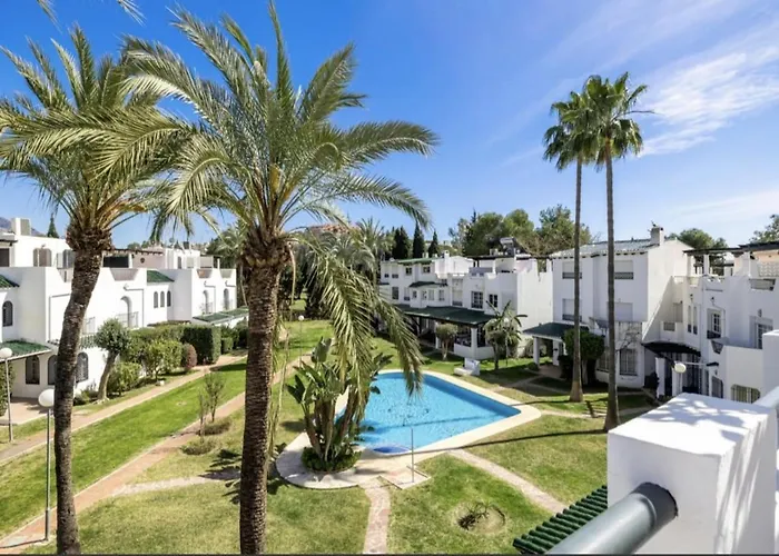 Dom wakacyjny Se8 - Stylish Townhouse With Rooftop Terrace Marbella