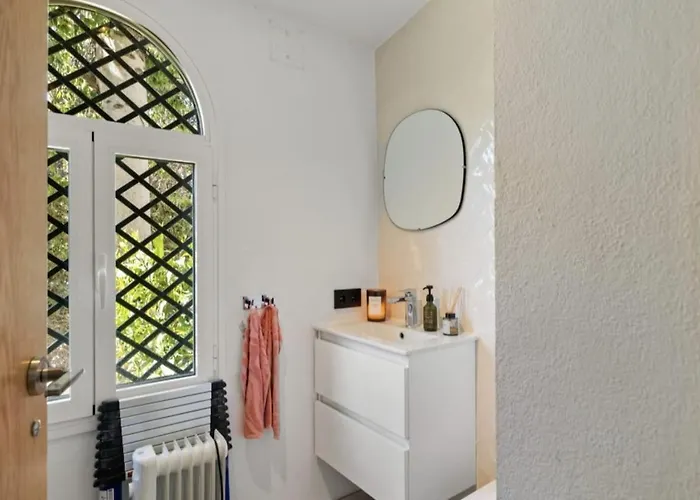 Semesterbostad Se8 - Stylish Townhouse With Rooftop Terrace Marbella